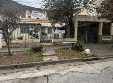 Casa de 5 ambientes, Salta · Casa en Venta C/ Cochera en Otros Barrios