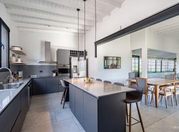 Casa de 4 ambientes, Pilar · Casa de Una Planta Sobre Gran Lote de 2.428 m² en Chacras del Ocho, Pilar