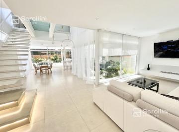 Casa · 500m² · 4 Dormitorios · Casa en Solanas