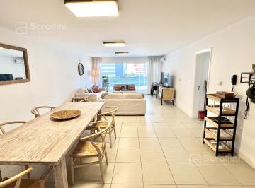 Departamento · 104m² · 4 Ambientes · 1 Cochera · Hermoso Apartamento en Punta del Este