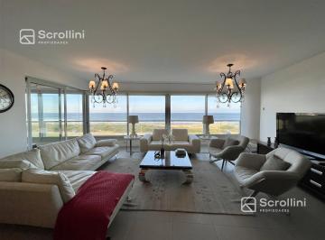 Departamento · 205m² · 3 Dormitorios · 2 Cocheras · Departamento - Playa Brava