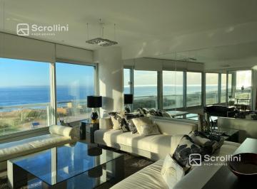 Departamento · 205m² · 3 Dormitorios · 2 Cocheras · Departamento - Playa Brava