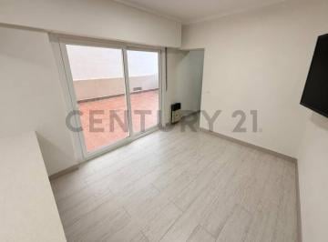 Departamento · 40m² · 2 Ambientes · Departamento 2 Ambientes Reciclado con Gran Terraza Propia en La Perla