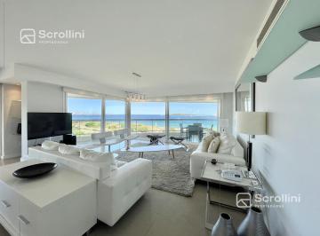 Departamento · 200m² · 3 Dormitorios · 1 Cochera · Departamento - Playa Mansa