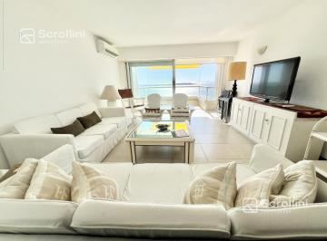 Departamento · 97m² · 3 Dormitorios · 2 Cocheras · Espectacular Apartamento en Venta Primera Linea.