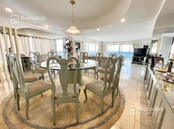 Departamento · 231m² · 3 Dormitorios · 2 Cocheras · Departamento en Playa Mansa