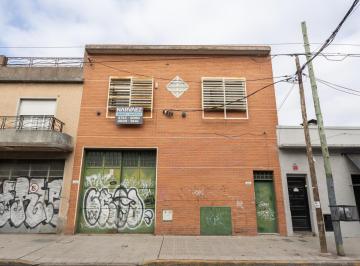 Depósito · 340m² · 5 Ambientes · Deposito en Lamadrid Al 1800 - Villa Ballester