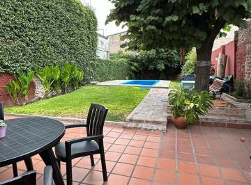Casa de 5 ambientes, Tres de Febrero · Casa de 390 m² con 3 Dorm. en Venta en Ciudadela