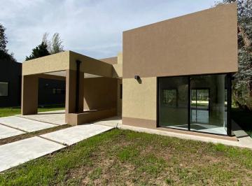 Casa de 4 ambientes, Luján · Excelente Casa a Estrenar en Praderas de Lujan 4 Ambientes!