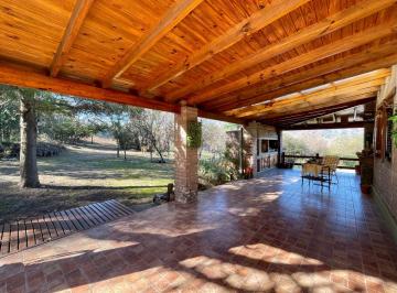 Casa de 5 ambientes, Cosquín · Casa en Venta en Cosquín, 3 Dorm., Pileta, Quincho, Cochera, Patio, Apta Crédito
