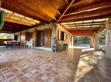 Casa de 5 ambientes, Cosquín · Casa en Venta, 3 Dorm., Pileta, Quincho, 3 Cocheras, Patio, en Molinari, Cosquín