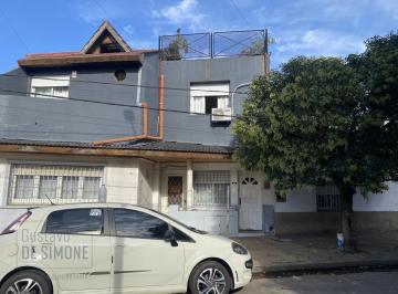 PH · 76m² · 4 Ambientes · Venta PH Al Frente con Terraza, Luminoso en Ciudadela