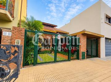 Casa de 5 ambientes, General San Martín · Casa en 2 Plantas S/ Lote de 8,66 X 41,89 m. 5 Ambientes. 3 Dorm.. Playroom. Parque. Pileta