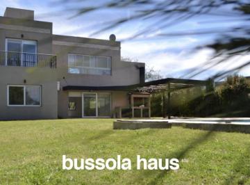 Casa · 226m² · 6 Ambientes · Casa en Venta 4 Dorm. Al Golf en San Isidro Labrador Villanueva