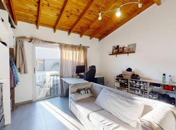 Casa · 100m² · 3 Ambientes · Dúplex en Venta de 3 Ambientes en Martinez con Suite, Patio y Parrilla