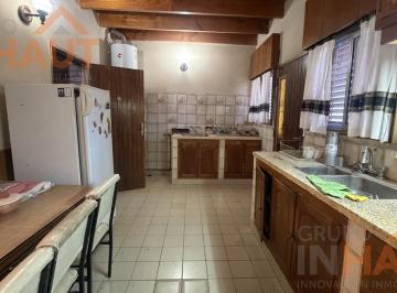 Casa · 155m² · 4 Ambientes · 1 Cochera · Casa en Cipolletti