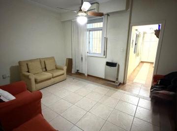 Departamento · 50m² · 2 Ambientes - Catanzaro Propiedades · 2 Ambientes Al Frente con Balcón - Edificio con Amenities en Venta Barracas