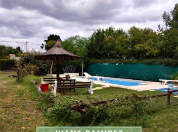 Terreno · 1207m² · Se Vende Terreno de 1207 m² con Pileta y Vestuario, en Lezica y Torrezuri, Luján