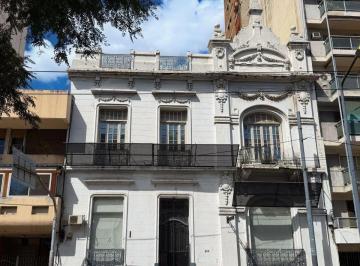 Casa de 1 ambiente, Córdoba · Casona en El Centro - Frente Plaza Colón. Ideal Desarrollista - Uso Profesional/institucional