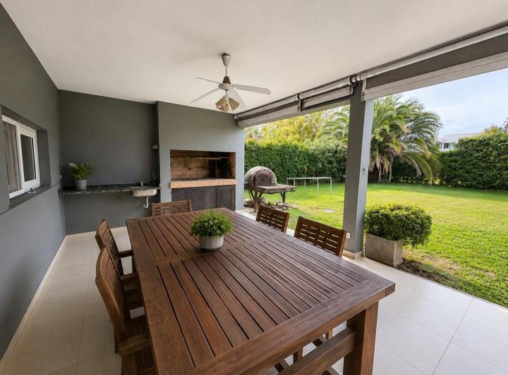 Casa · 255m² · 5 Ambientes