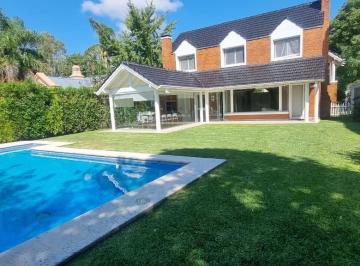 Casa · 243m² · 5 Ambientes · 4 Cocheras · Casa en Venta en Campo Chico Country Club