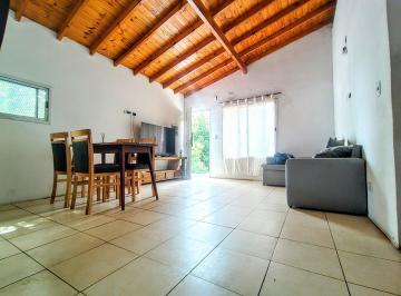Casa · 150m² · 6 Ambientes · 1 Cochera · Casa en Venta de 7 Ambientes en Moreno