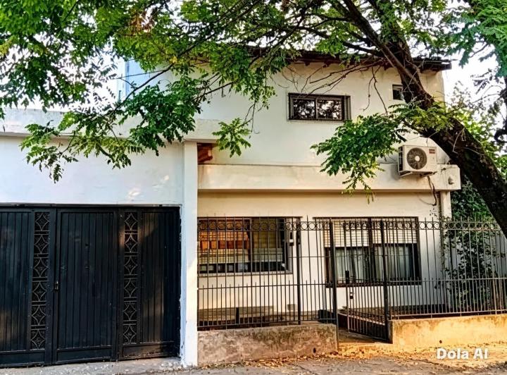Casa · 150m² · 6 Ambientes · 1 Cochera