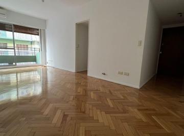 Departamento · 64m² · 3 Ambientes · Alquiler 3 Amb con Balcón en Flores