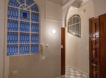 Pasillo Ingreso · Semipiso de Categoría: Estilo Clásico y Confort Moderno