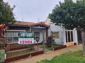NFX-NFX-286_2 · Casa en Venta en Villa Luzuriaga con Jardín y Cochera