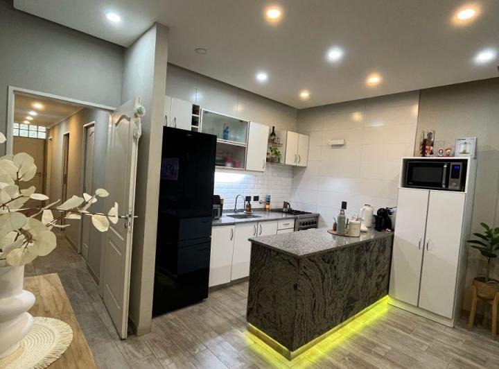 Departamento · 70m² · 4 Ambientes · 1 Cochera