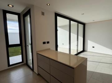 Casa · 153m² · 7 Ambientes · 1 Cochera · Venta Duplex Premium en Campo Chico 3 Dorm