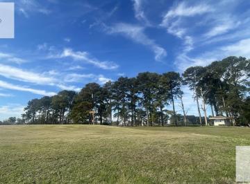 Terreno · 1600m² · Terreno en Los Pinares C. Club