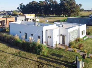 Casa de 4 ambientes, Presidente Perón · Casa en Venta, Club de Campo Horizontes Al Sur
