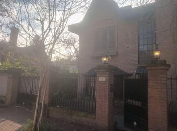 Casa de 5 ambientes, San Isidro · Casa en Alquiler San Isidro - Pileta Amplio