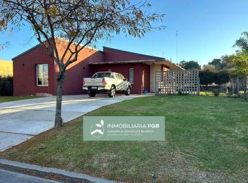 Casa · 160m² · 4 Ambientes · 4 Cocheras · Casa en Alquiler en Barrio Norte - El Cantón - 3 Dorm. - Pileta - Ingreso Inmediato - Orientaci