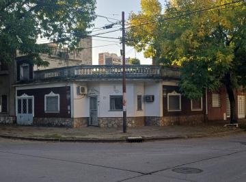 Casa de 5 ambientes, Rosario · Excelente Propiedad Chacabuco Esquina Viamonte