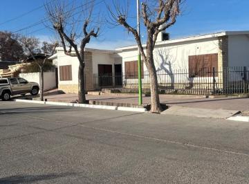 Casa · 146m² · 3 Dormitorios · 2 Cocheras · Casa en Venta de 3 Dorm. en La Colonia, Junín, Mendoza