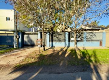 Casa de 7 ambientes, La Plata · Casa en Venta 3 Dorm., Garage, Jardin, Pileta, Parrilla, La Plata
