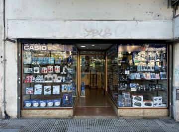 Local comercial · 142m² · En Venta Local Comercial Sobre Carlos Pellegrini
