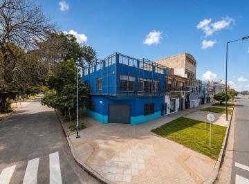 Bodega-Galpón · 367m² · 3 Cocheras · Esquina Comercial Sobre Av Illia – 367 m² – Local, Depósito y Oficinas