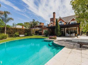 Casa · 288m² · 6 Ambientes · 2 Cocheras · Venta Casa en La Martinica Pilar