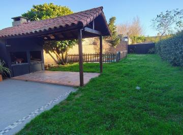Casa · 133m² · 5 Ambientes · 1 Cochera · Casa en Venta