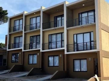 Departamento · 105m² · 4 Ambientes · Triplex en Venta - 3 Dorm. 2 Baños - 115 m² - Pinamar