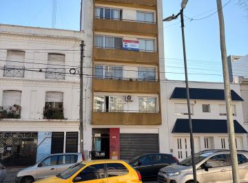 Departamento de 3 ambientes, La Plata · Departamento en Semipiso de 2 Dorm.. La Plata - Zona Norte