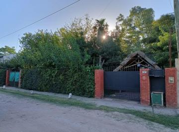 Quinta vacacional · 200m² · 3 Dormitorios · 2 Cocheras · Venta Casa Quinta 4 Ambientes La Reja, Moreno