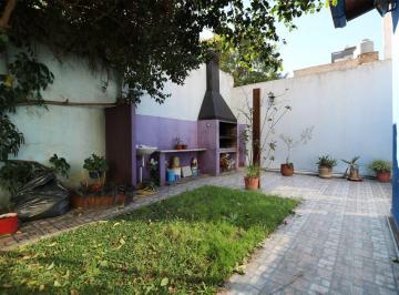 Casa · 273m² · 5 Ambientes · 2 Cocheras · Venta Casa Caseros Centro Apto Credtio