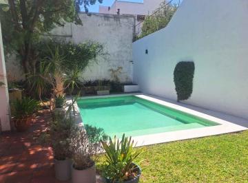 Casa · 237m² · 7 Ambientes · 1 Cochera · Casa 7 Ambientes en Venta con Pileta Parque Cha