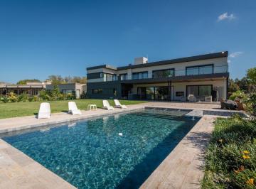 Casa · 293m² · 5 Ambientes · 6 Cocheras · Casa 5 Amb Vista Laguna Haras San Pablo Rodriguez