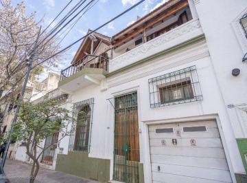 Casa · 160m² · 7 Ambientes · 1 Cochera · Venta Casa Centro de Flores
